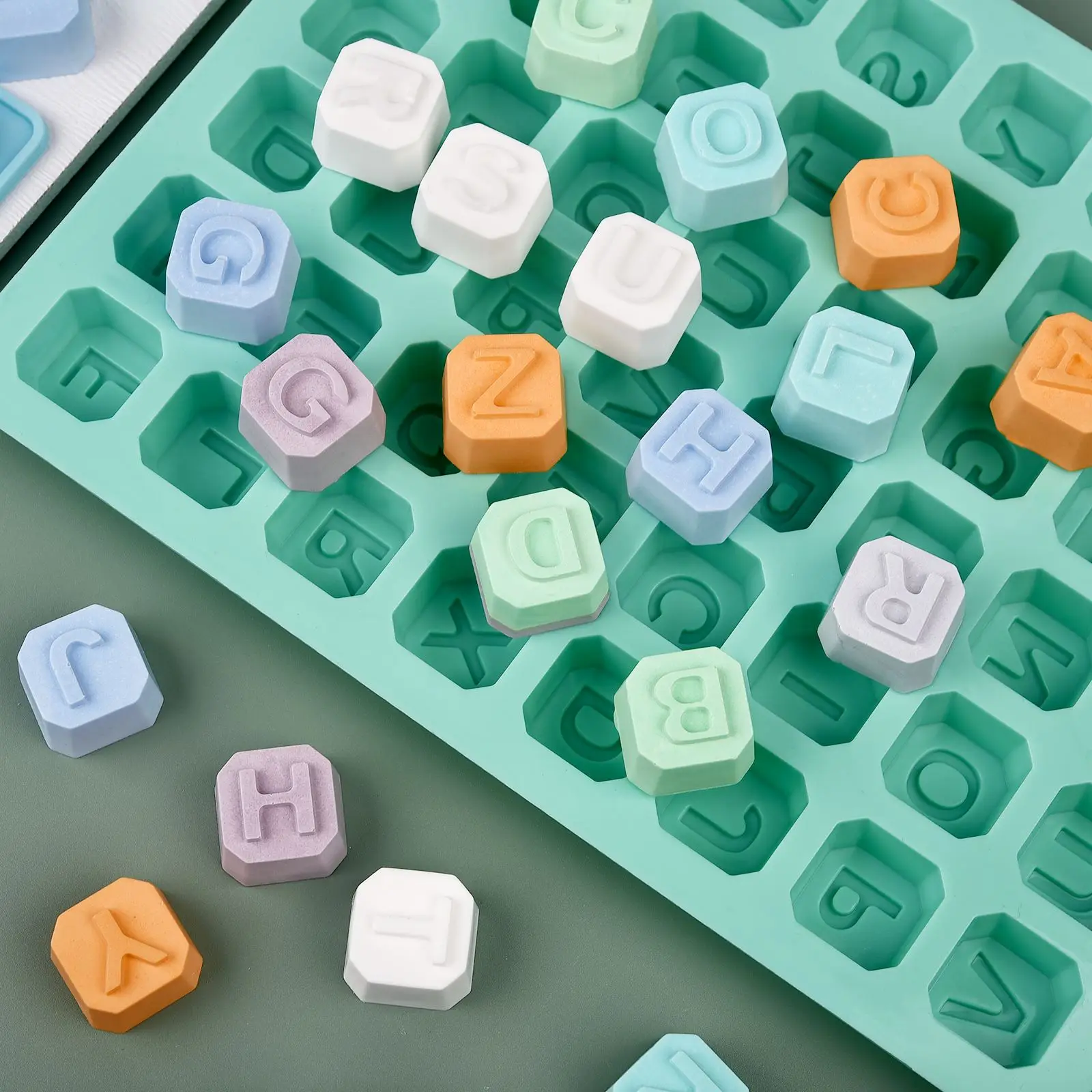48 文字英語アルファベット文字シリコーン型石鹸型ケーキカッ - Soap Making Material のレビューと価格